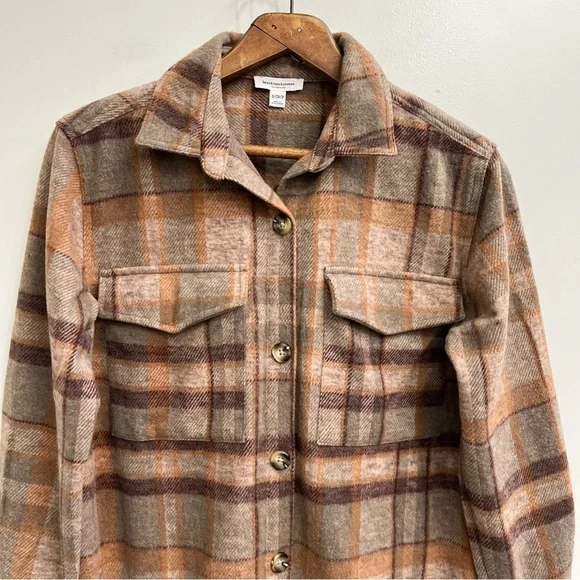 Beachlunchlounge neutral tan brown plaid shirt shacket woman’s size small - Picture 3 of 8